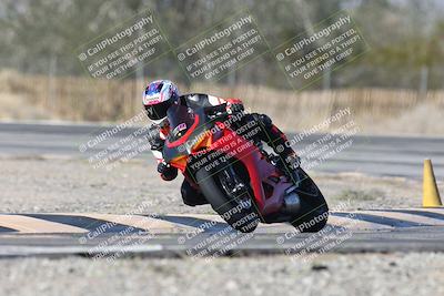 media/Dec-01-2025-Moto Forza (Mon) [[2daa91e15f]]/2-Intermediate Group/Session 3 (Turn 3)/